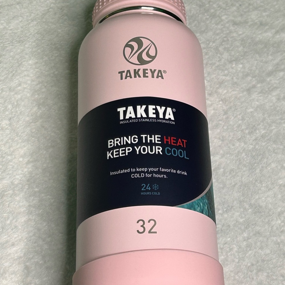 Takeya Actives Water Bottle with Easy Carry Handle - 32 oz Blush Pink